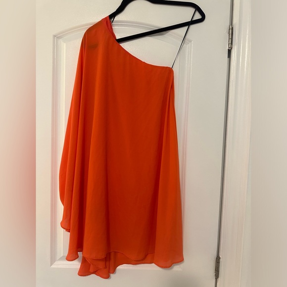 *3 for 20* H&M One-Shoulder Chiffon Dress in Vibrant Orange, Size 2, Brand New - Picture 4 of 4